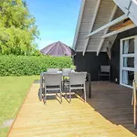 Elbert - 100m From The Sea By Interhome Holiday home